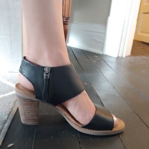 Toms black leather Majorca heels